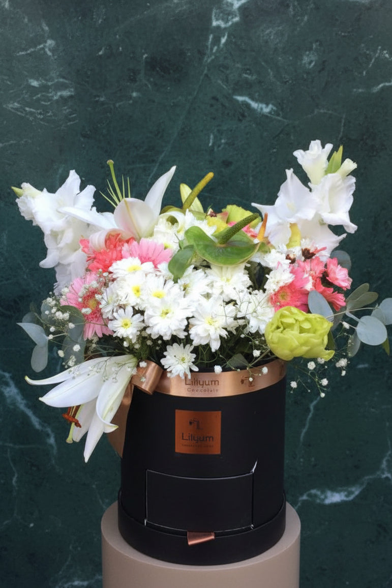 Flowerbox kutu çiçek tasarımı - Lilyum Flower & Chocolate