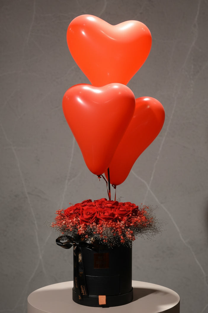 Kalıcı Kadife Gül Flower Box (Çikolata ve Balon Eşliğinde)