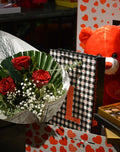 Lilyum's Surprise Box – Kırmızı Gül, Çikolata ve Peluş Oyuncak Kutusu