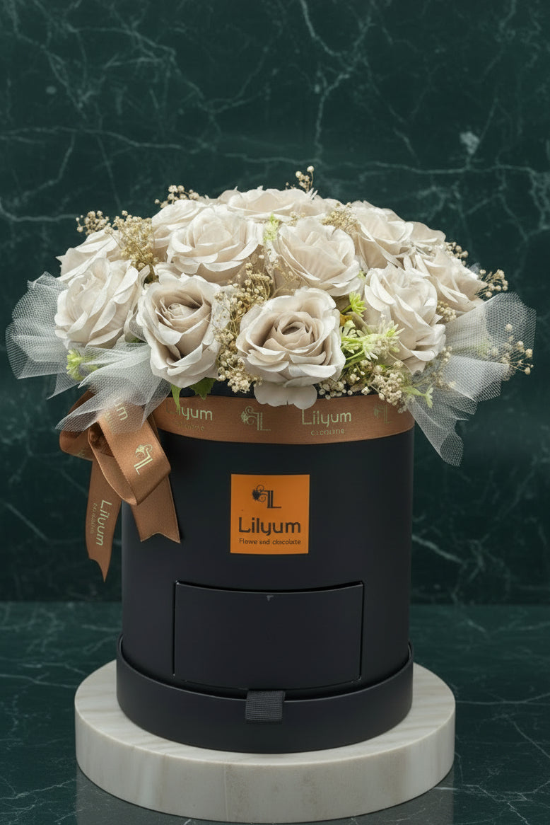 Romantica Serisi Kalıcı Cappucino Güller Flowerbox
