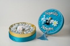 Kadife Kutuda Erkek Bebek Çikolatası