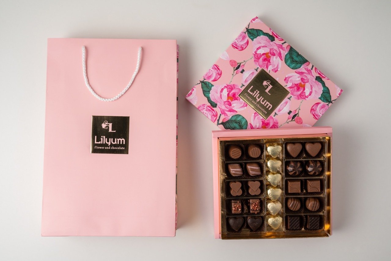 Gold Yaldızlı Kalp Spesiyal Çikolata