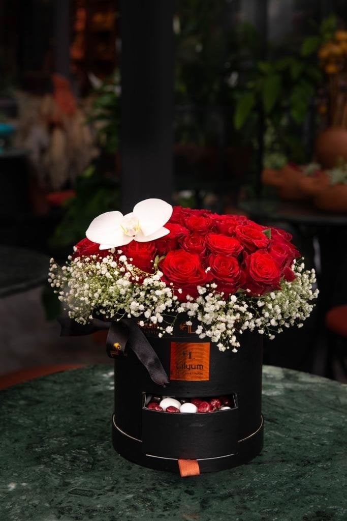Red Rose Flowerbox (canlı)