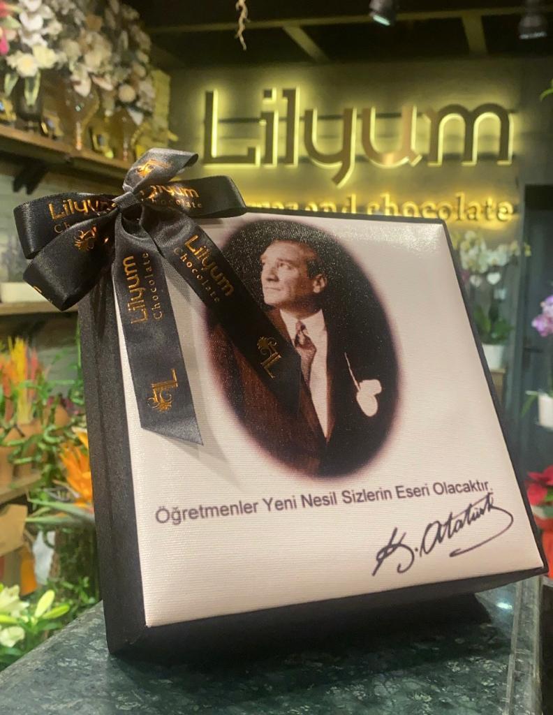 Öğretmenler Günü Özel Yaldızlı Kristal Çikolata Kutusu