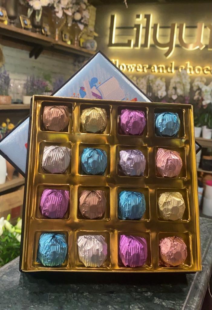 Öğretmenler Günü Özel Yaldızlı Kristal Çikolata Kutusu