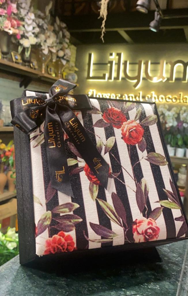 Tasarım Kutuda Özel Spesiyal Çikolata