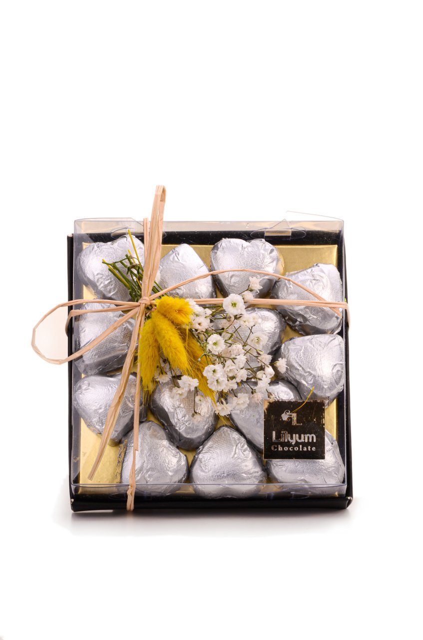 Gümüş Yaldızlı Kalp Çikolata - 13 Adet