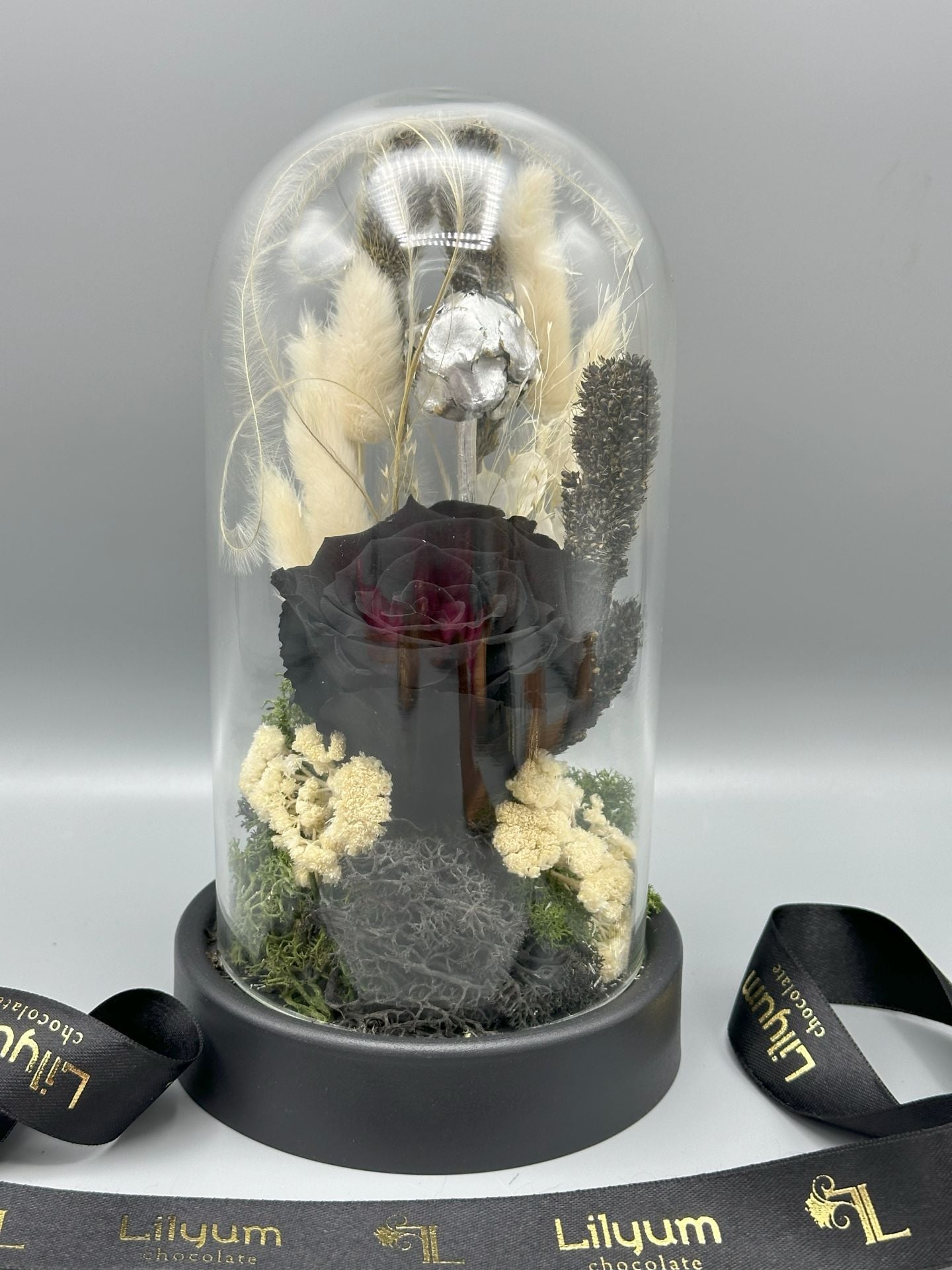 Forever Black Solmayan Gül Serisi