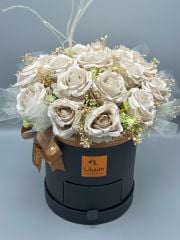 Romantica Serisi Kalıcı Cappucino Güller   (Flowerbox)