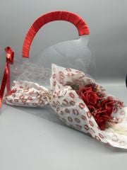 Linda Şık Çanta Buketi (Kalıcı Kırmızı Güller)