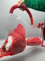 Linda Şık Çanta Buketi (Kalıcı Beyaz Güller)