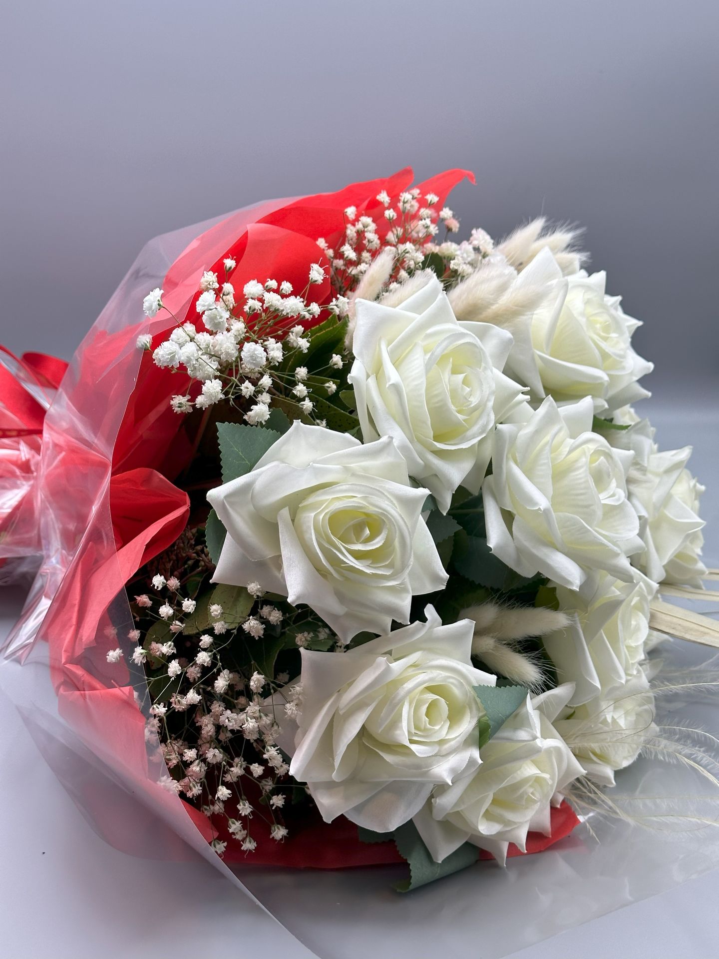 Kalıcı Kadife Beyaz Gül Buketi (11'li)