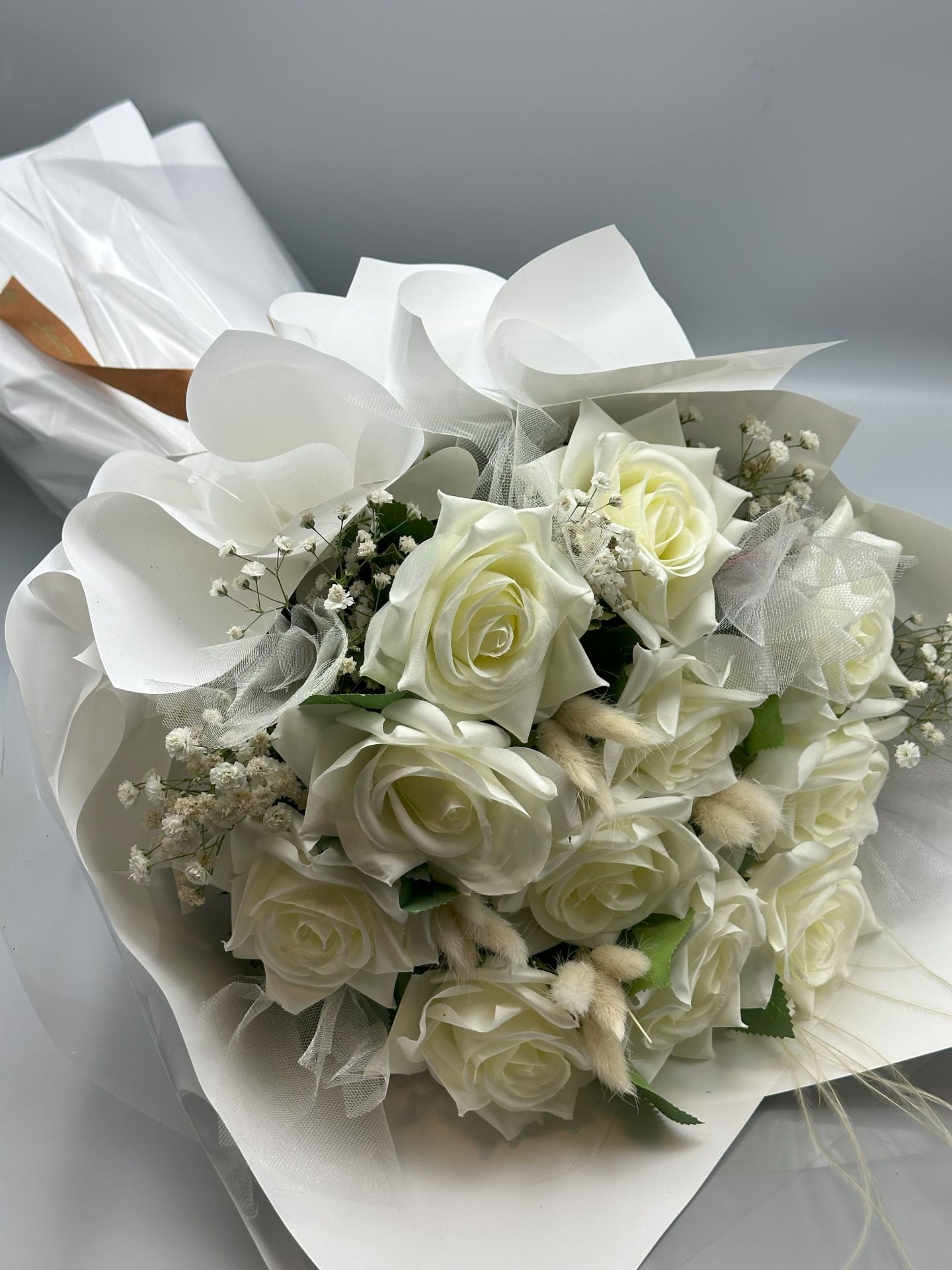 Kalıcı Kadife Beyaz Gül Buketi (Özel Seri)
