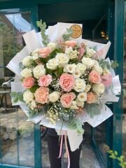 Alora - Pembe Beyaz Güller Buketi