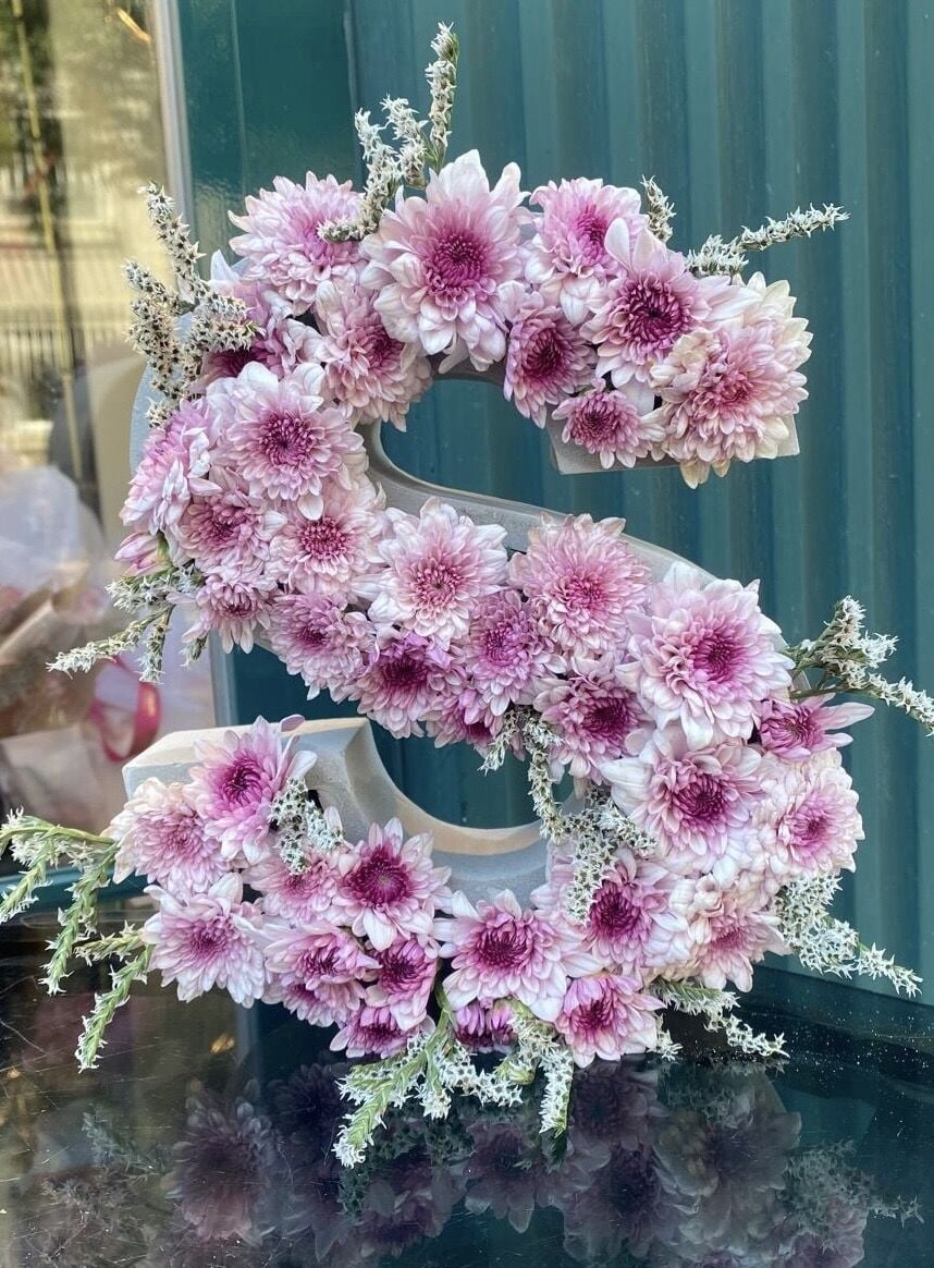 Kişiye Özel Harf - Pembe Krizantem Papatya Tasarım