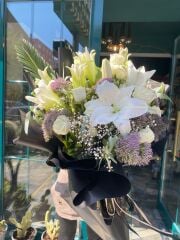 Mira - XL Beyaz Gül ve Lilyum Buketi