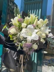 Mira - XL Beyaz Gül ve Lilyum Buketi